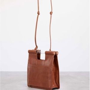 Beis Cognac Croc Crossbody